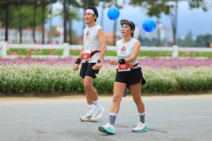 BIB: 
                            <button type="button" onclick="openModal(27895156)" class="btn btn-primary btn-sm float-right btn-popup" data-toggle="modal" data-target=".modal-high-quality">
                        <i class="fas fa-shopping-cart"></i> Add to Cart
                    </button>
                                            <button type="button" onclick="isThisMe(27895156, true)" class="btn btn-success btn-sm float-right btn-popup btn-isme hidden" data-toggle="tooltip" data-placement="bottom" title="นี่คือรูปของคุณใช่ไหม คลิกที่นี่เพื่อเอาเข้าอัลบั้ม">
                        <i class="fas fa-plus"></i> Add to album
                    </button>
                    <button type="button" onclick="isThisMe(27895156, false)" class="btn btn-warning btn-sm float-right btn-popup btn-isnotme hidden">
                        <i class="fas fa-ban"></i> Remove from album
                    </button>